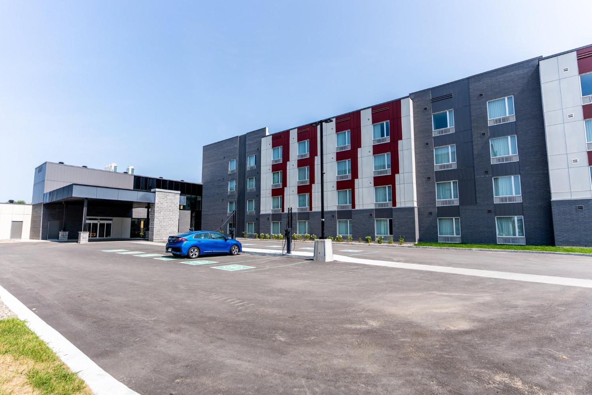 Holiday Inn Express & Suites - Trois Rivieres Ouest By Ihg Екстериор снимка